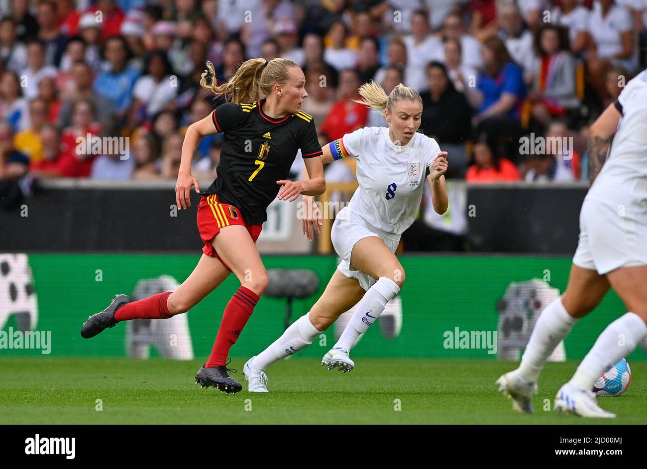 Belgium's Feli Delacauw and England's Leah Williamson (captain