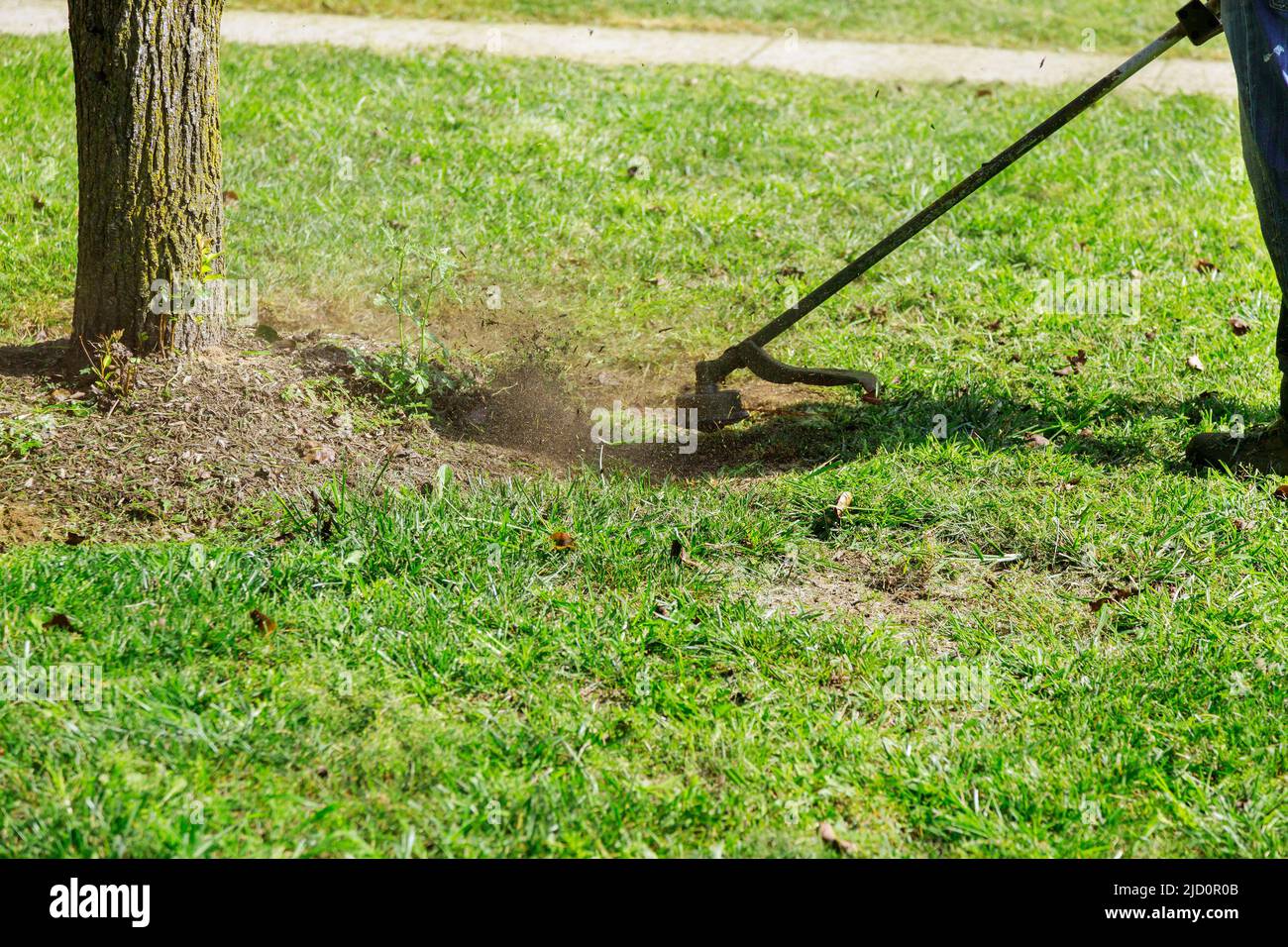 Edger lawn manual hi res stock photography and images Alamy