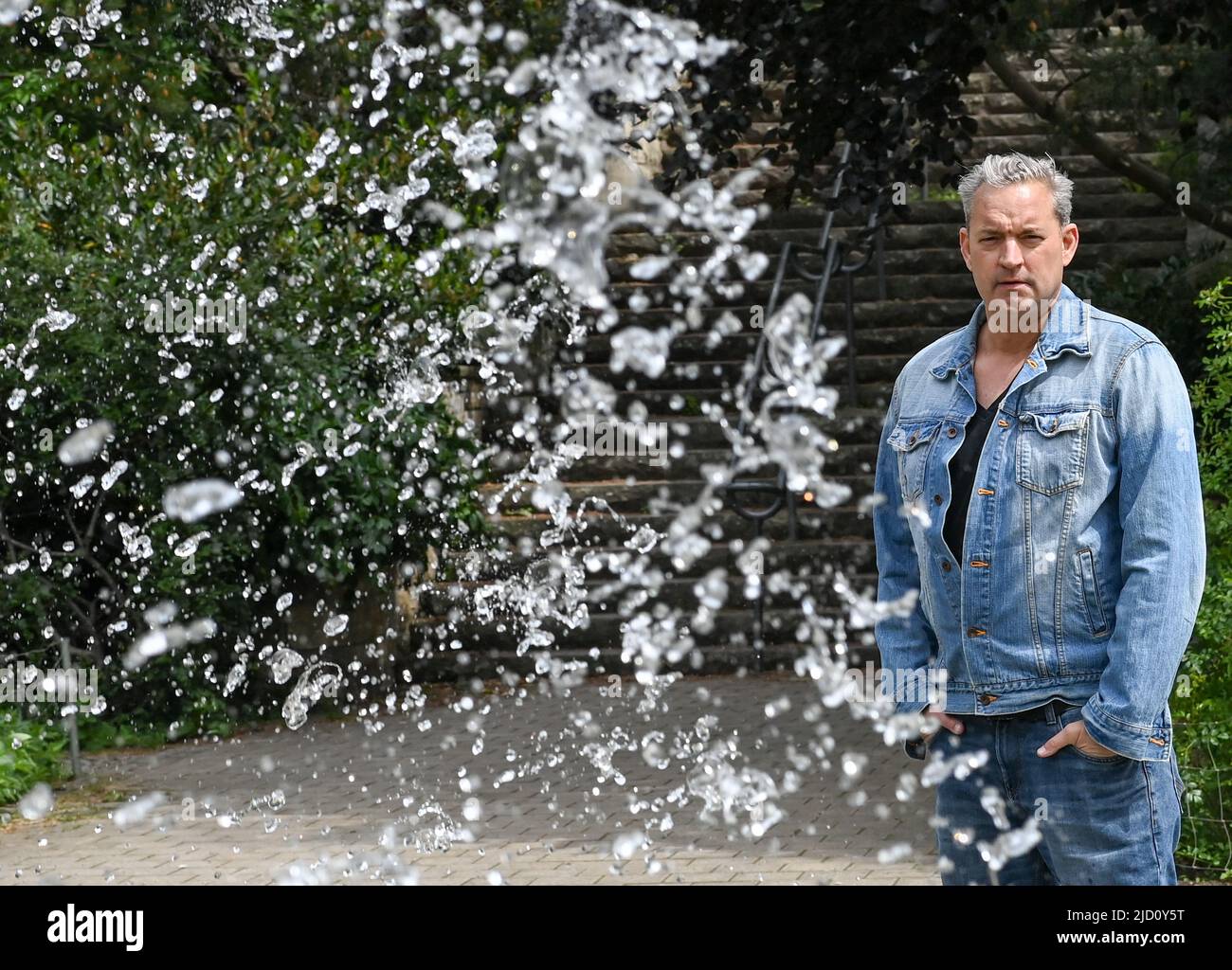 Berlin, Germany. 23rd May, 2022. Actor Christian Kahrmann on a walk through his neighborhood in Prenzlauer Berg. He celebrates his 50th birthday on June 19. Kahrmann became known in the 1980s as Benny Beimer in "Lindenstraße. Credit: Jens Kalaene/dpa/Alamy Live News Stock Photo