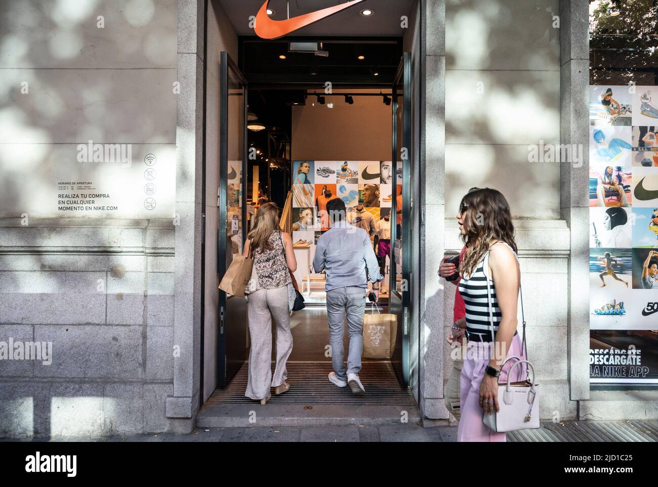 Nike store hi-res stock photography and images - Page 9 - Alamy