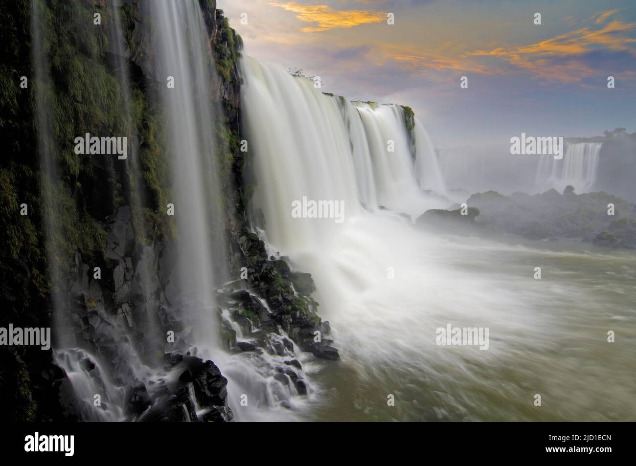 Iguacu Waterfalls, detail view, the largest waterfalls on earth, Foz do