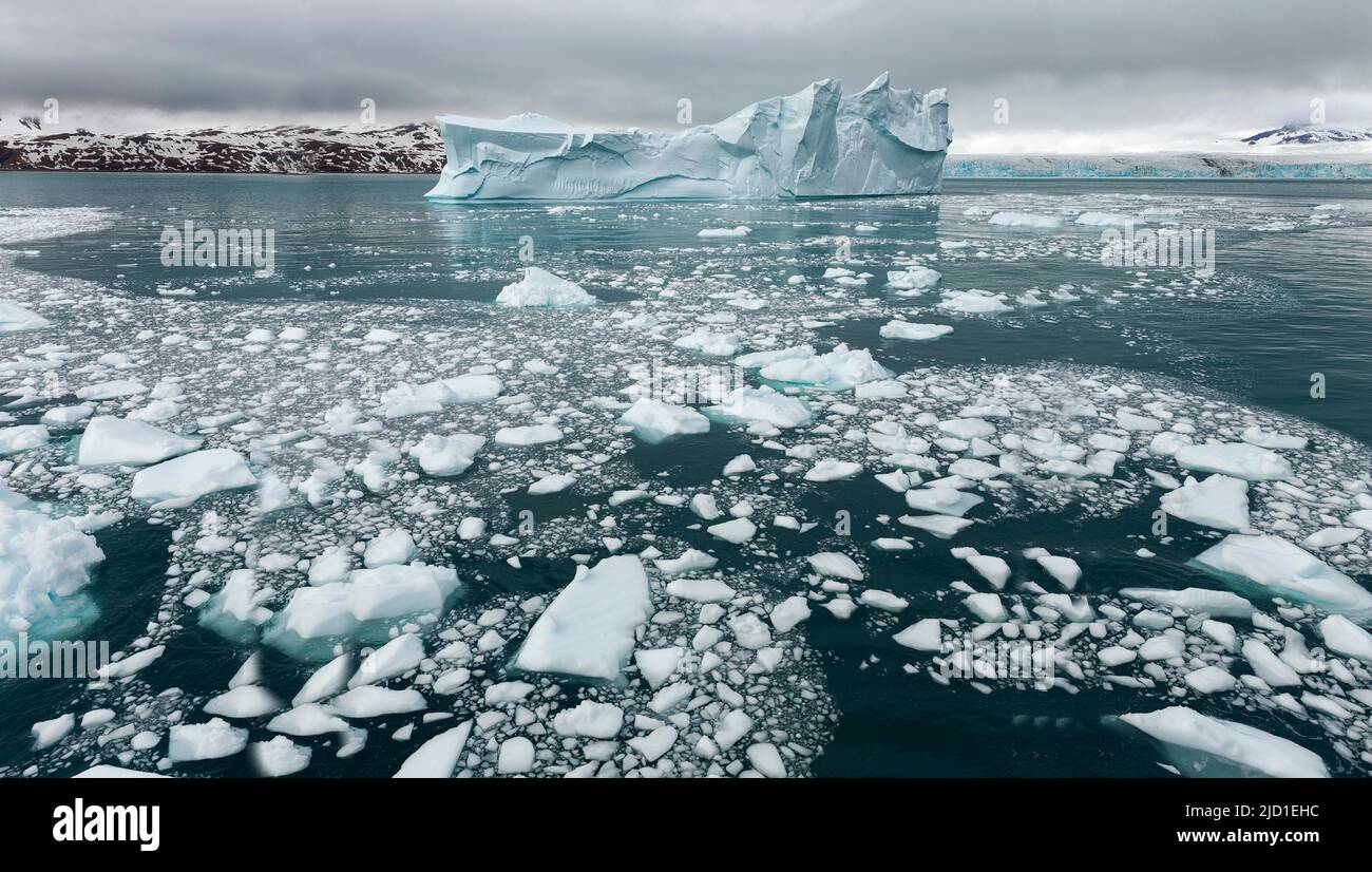 Panoramic image of polar caps in antarctica, polar caps near water in ...