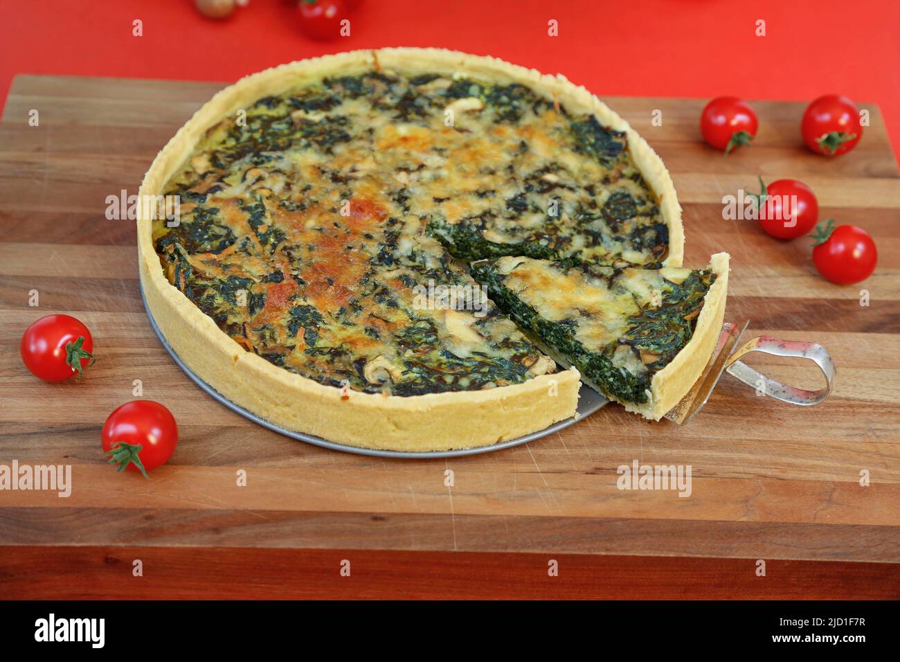 Swabian cuisine, spinach cake with shortcrust base, savoury cake, main course, bake, out of the oven, typical Swabian, vegetarian, healthy Stock Photo