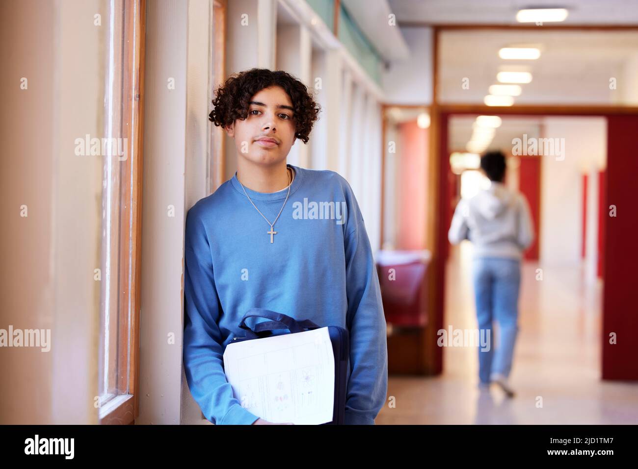 Portrait teenage boy 16 17 hi-res stock photography and images - Alamy