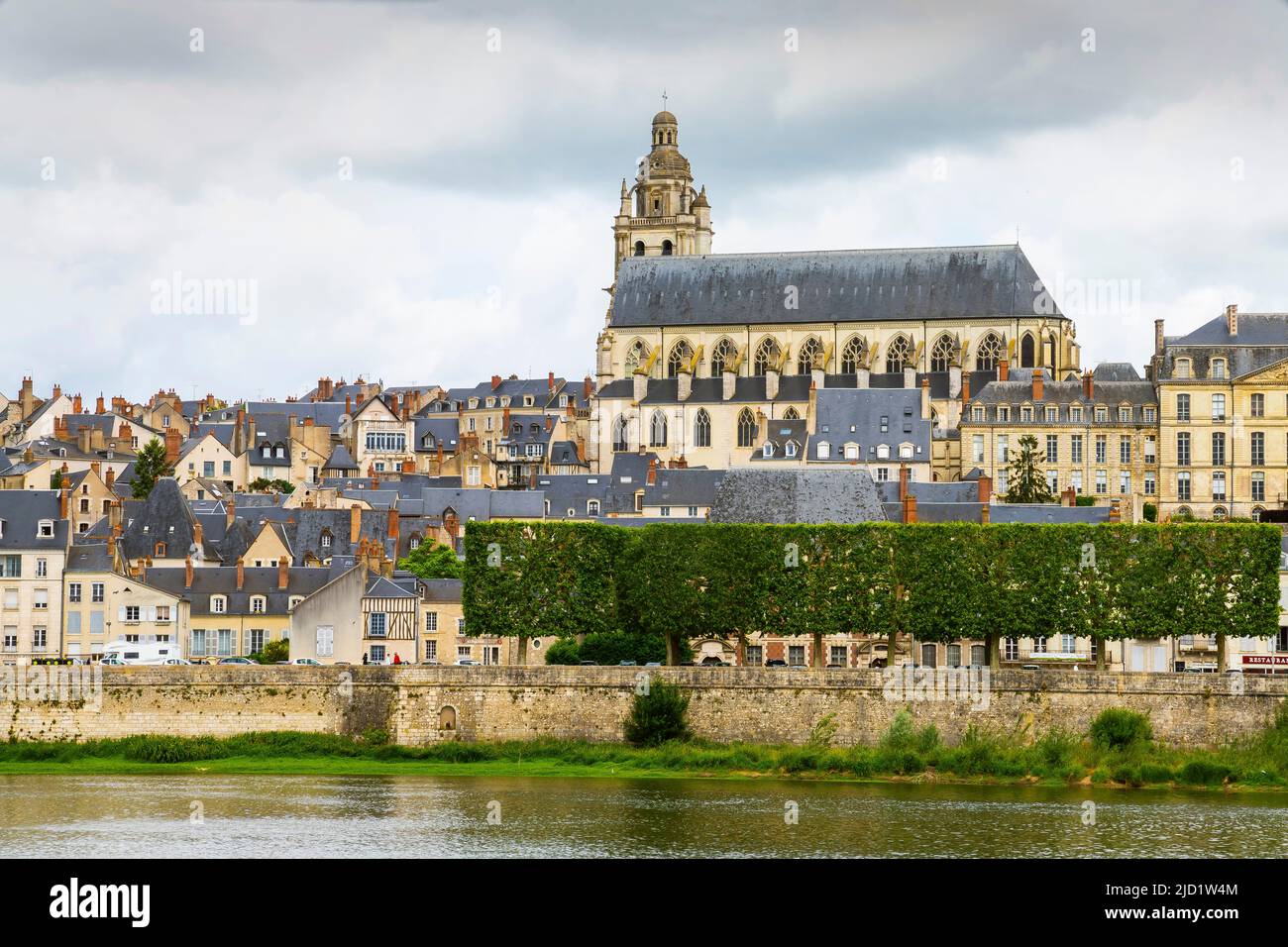 View of Cathedral of Saint Louis and the Blois old town. Blois is a commune and the capital city of Loir-et-Cher department, in Centre-Val de Loire, F Stock Photo