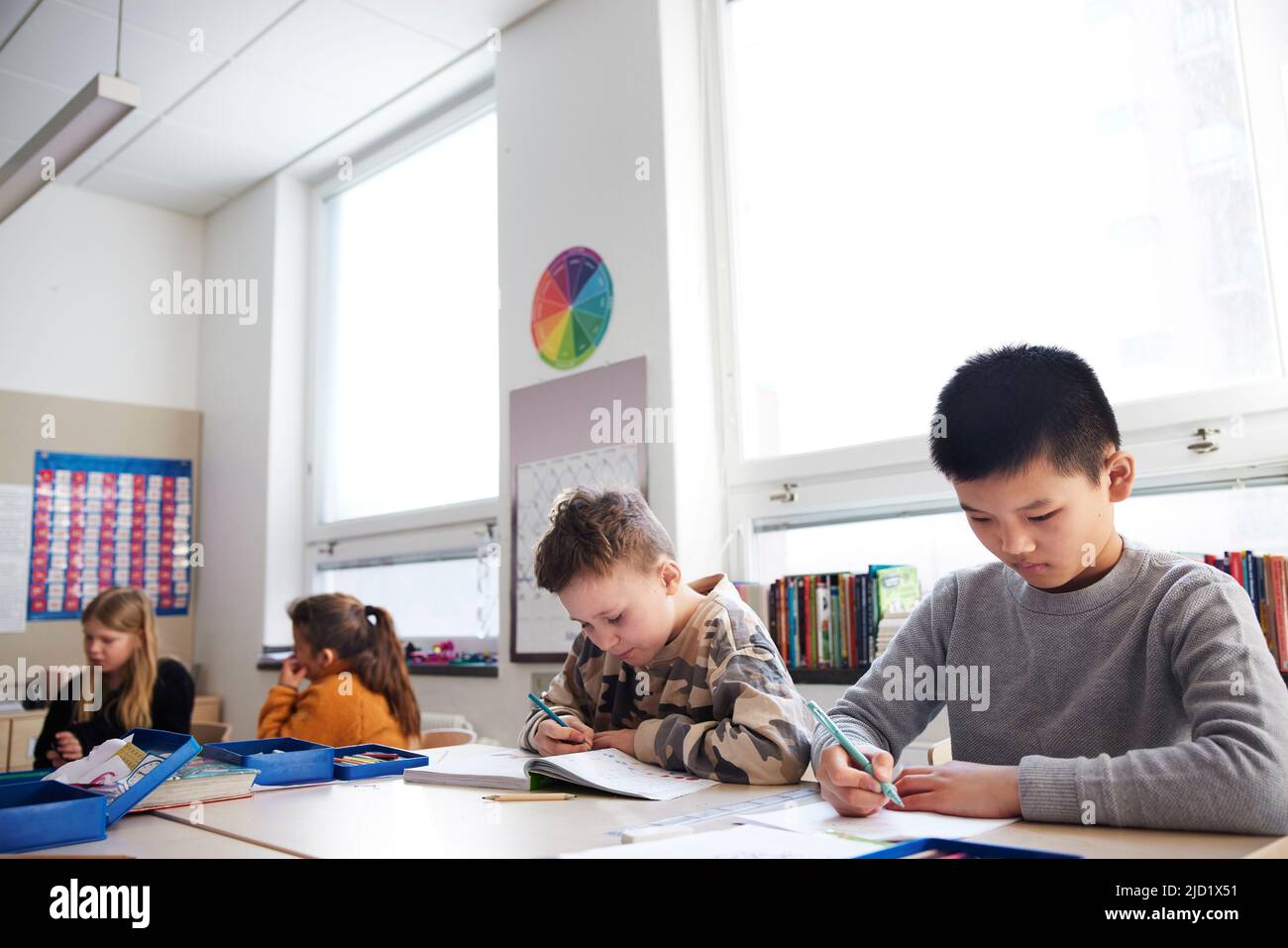 Classroom girl hi-res stock photography and images - Alamy