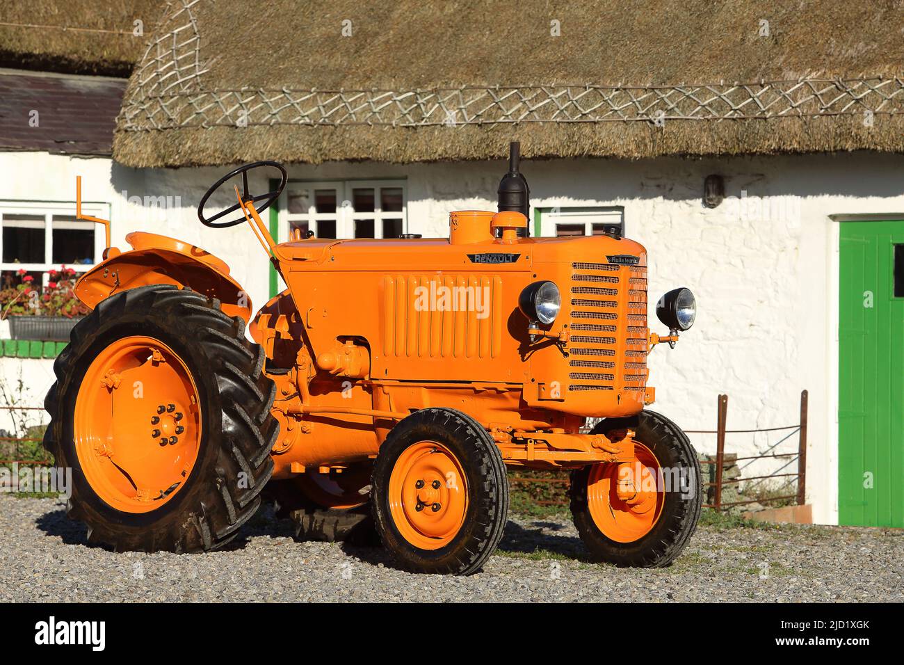 1950 Renault R7012 tractor Stock Photo