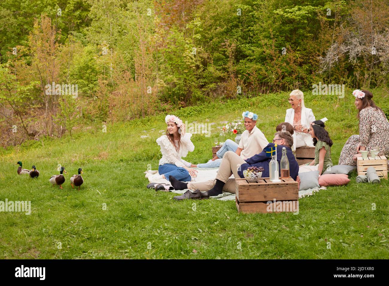 Family four having picnic hi-res stock photography and images - Alamy