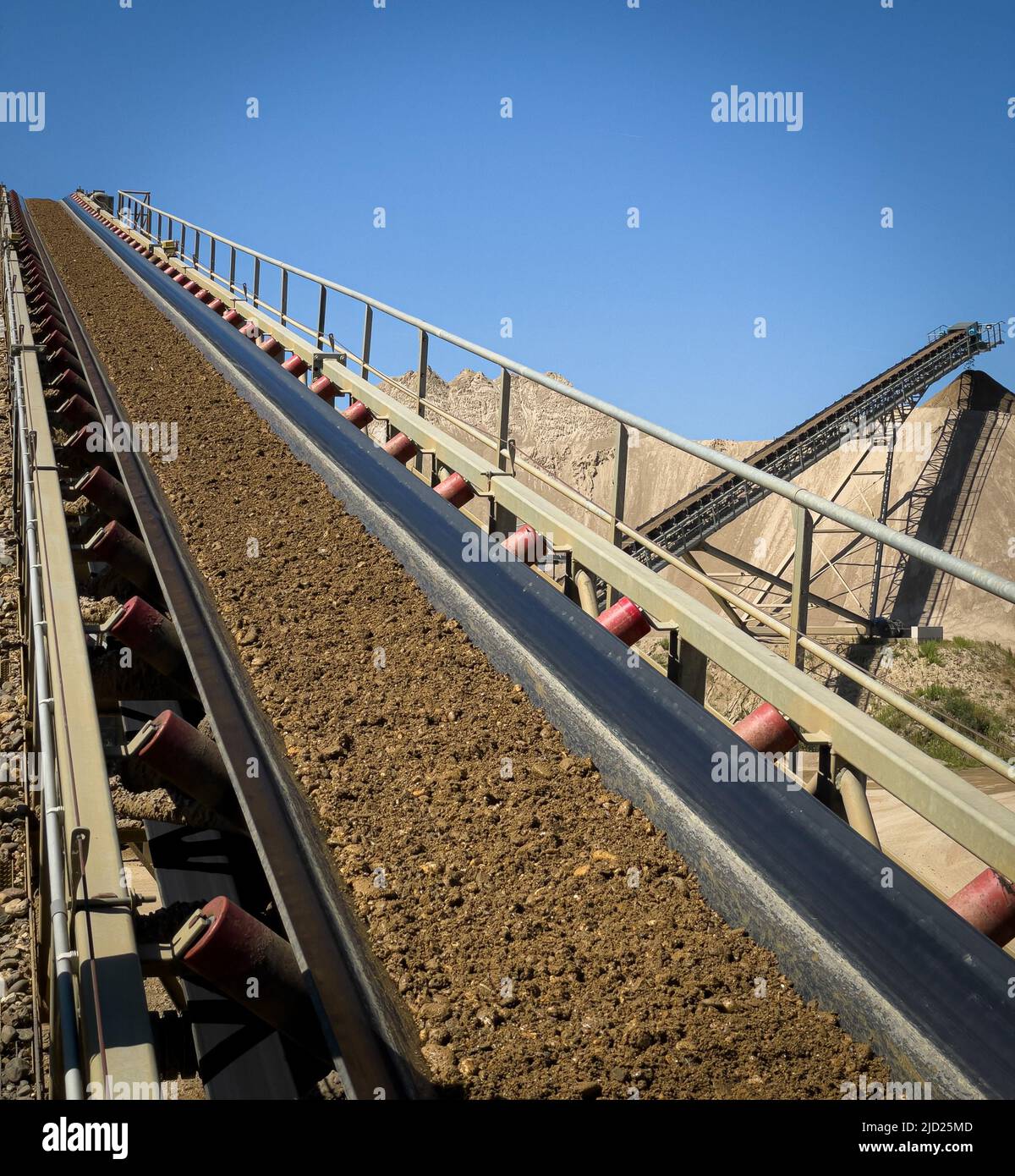Conveyor belt for sand hi-res stock photography and images - Alamy