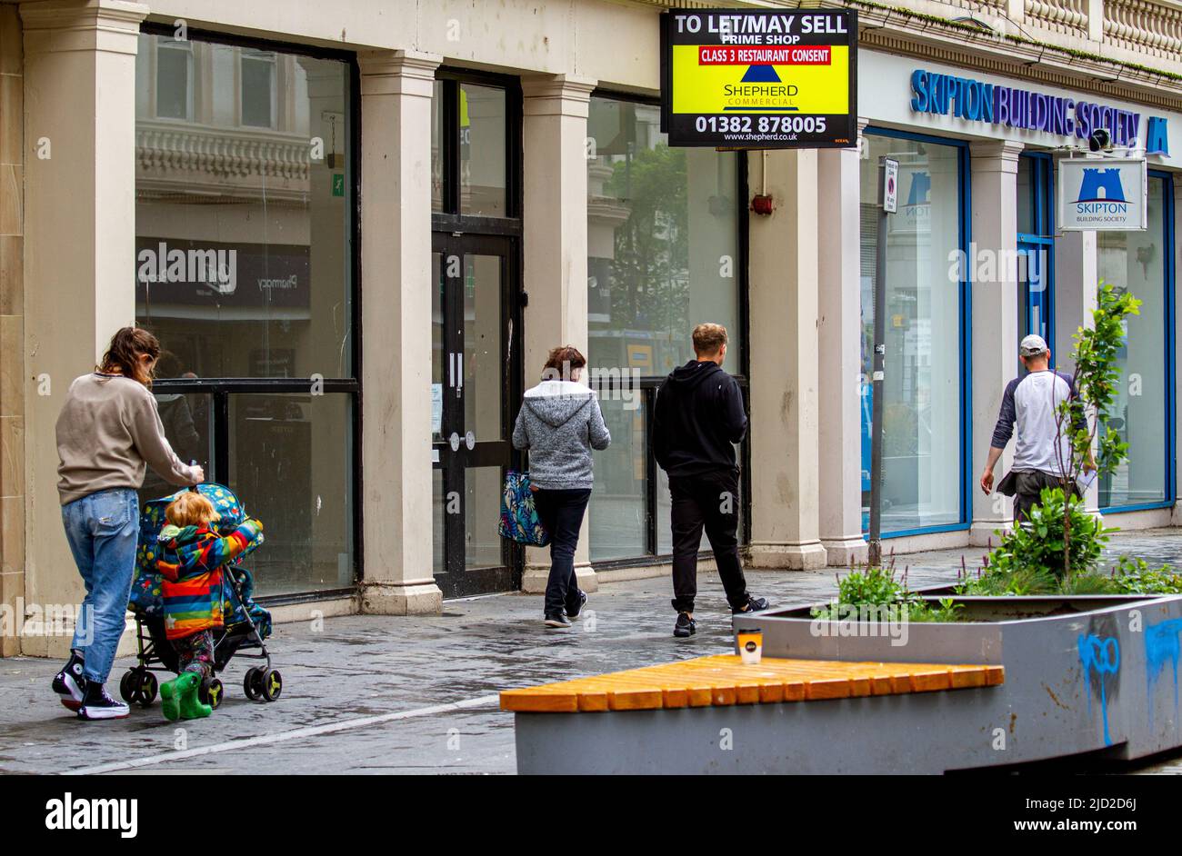 Dundee, Tayside, Scotland, UK. 17th June, 2022. UK Breaking News Due