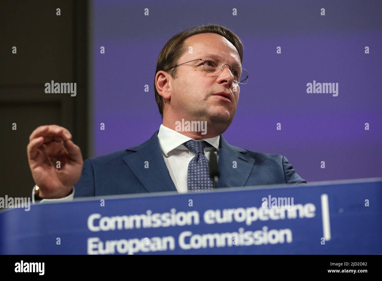 Oliver varhelyi hires stock photography and images Alamy