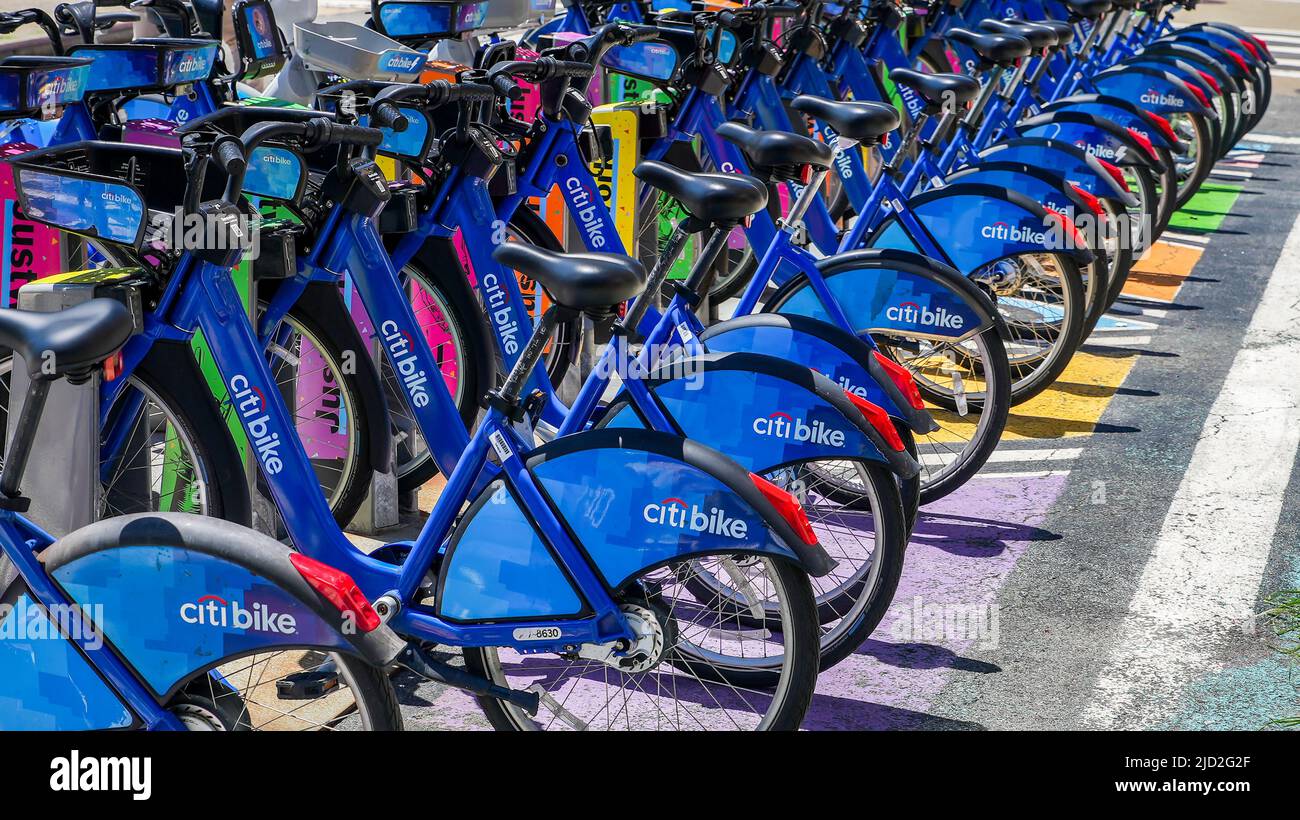 NEW YORK, NY, USA - JUNE 9, 2022:  Citibike station  at  West Broadway and Franklin Street Street Stock Photo