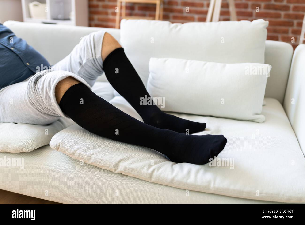 Compression stocking hi-res stock photography and images - Alamy