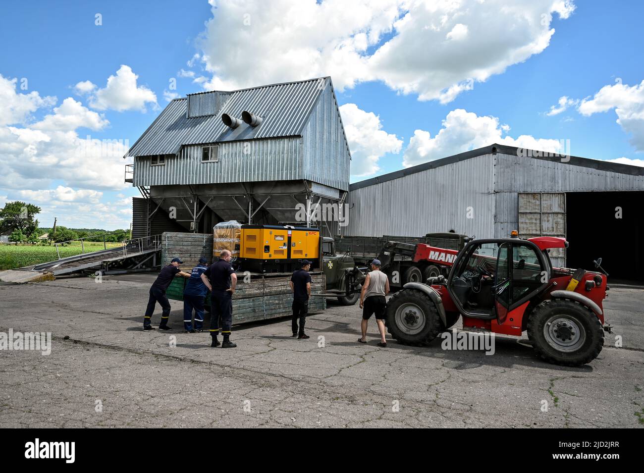 Diesel generators hires stock photography and images Alamy