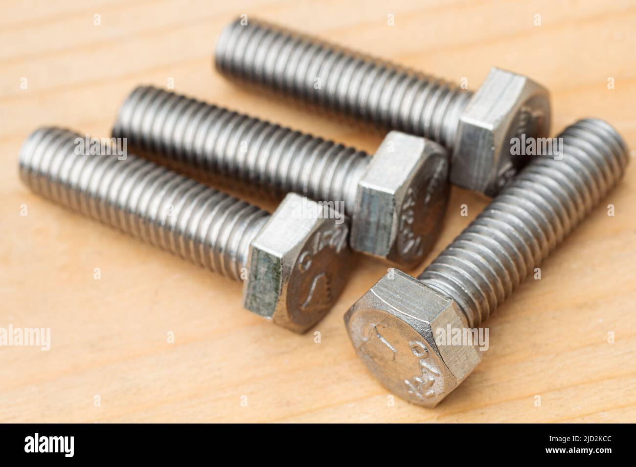 Fastener: What Is It? How Is It Used? Types Of, Materials