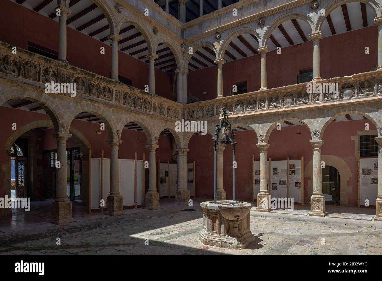San Jaime y San Matias school courtyard with the busts of all the kings of the Crown of Aragon in Tortosa, Tarragona, Catalonia, Spain, Europe Stock Photo
