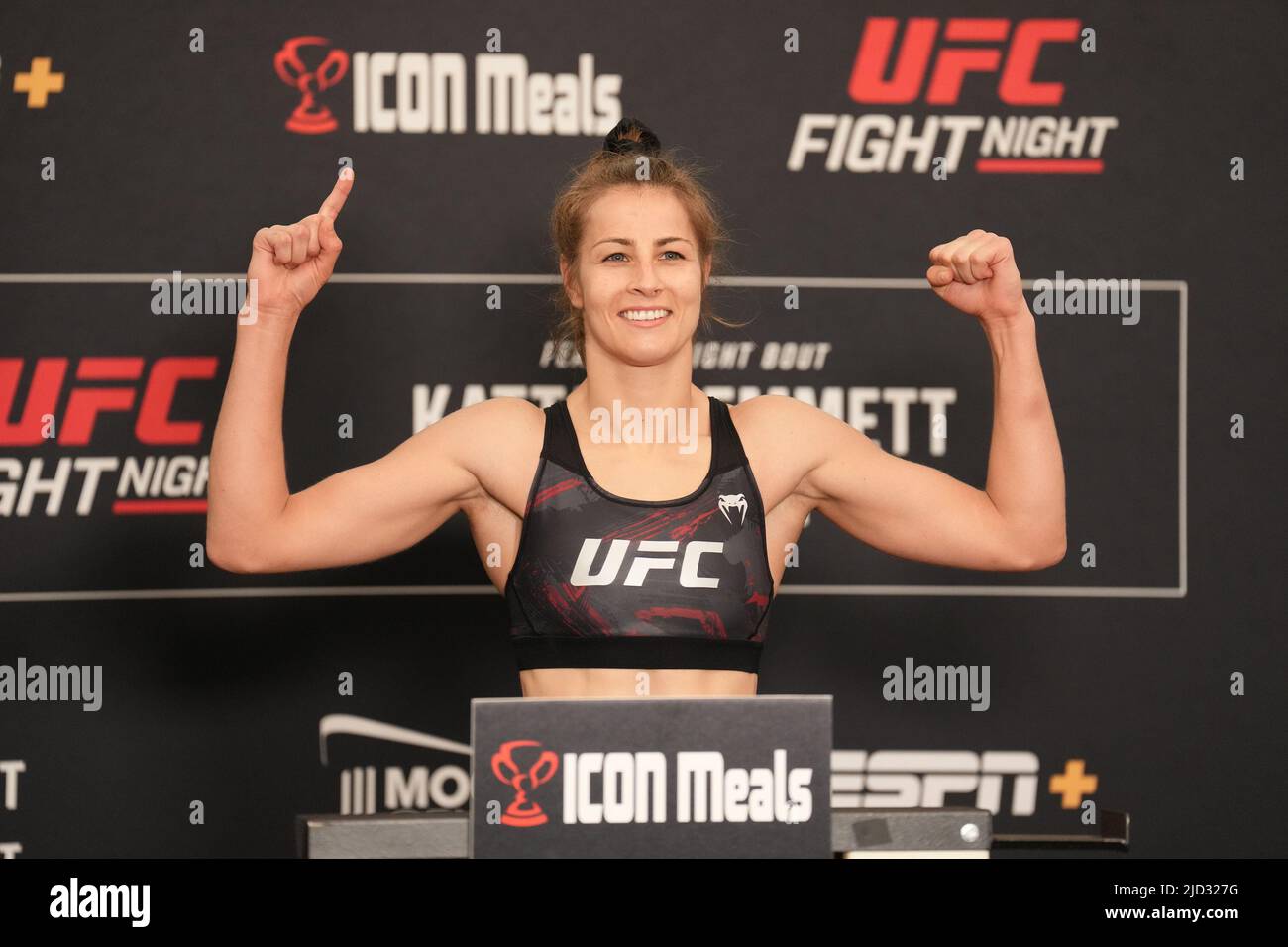 AUSTIN, TX, AUSTIN, TX, USA. 17th June, 2022. AUSTIN, TX - JUNE 17: Jasmine Jasudavicius steps on the scale for the official weigh-in at Moody Center for UFC Fight Night - Kattar vs Emmett on June 17, 2022 in AUSTIN, TX, United States. (Credit Image: © Louis Grasse/PX Imagens via ZUMA Press Wire) Stock Photo