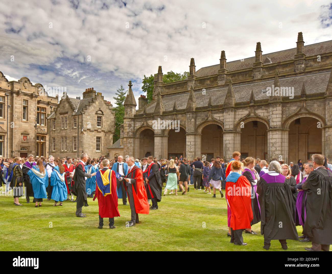 ST ANDREWS UNIVERSITY SCOTLAND GRADUATION DAY ST SALVATORS QUAD LAWN
