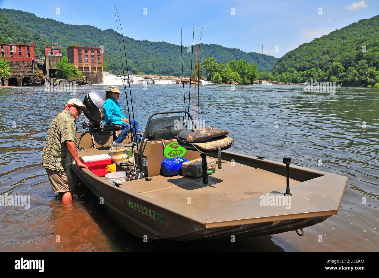 the Hawk's Nest Hydro power plant lies just off West Virginia's beautiful Kanawha Falls (New