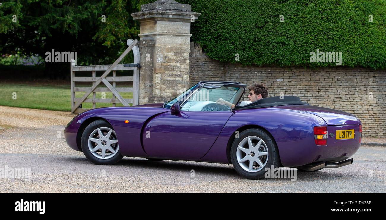 1999-purple-tvr-4997-cc-griffith-500-2JD428P.jpg