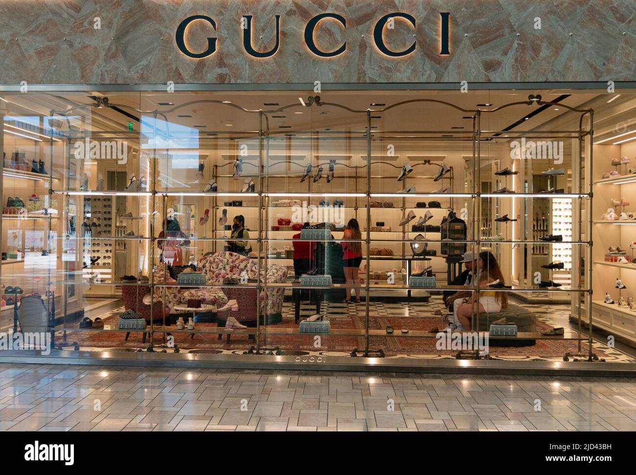 Roseville, CA, USA. 17th June, 2022. Shoppers browse for items in the Gucci  Store at the Westfield Galleria at Roseville in Roseville, Friday, June 17,  2022. (Credit Image: © Paul Kitagaki Jr./ZUMA