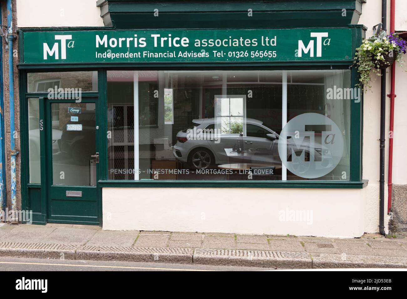 Retail outlets (Morris Trice associates ltd) in Meneage Street, Helston, Cornwall, England Stock Photo