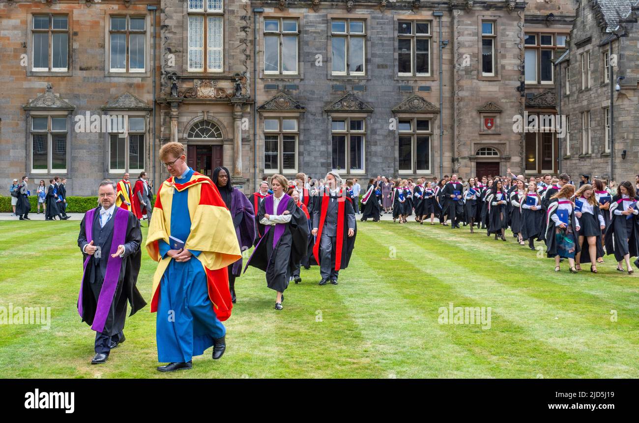 ST ANDREWS UNIVERSITY SCOTLAND GRADUATION DAY ST SALVATORS QUAD