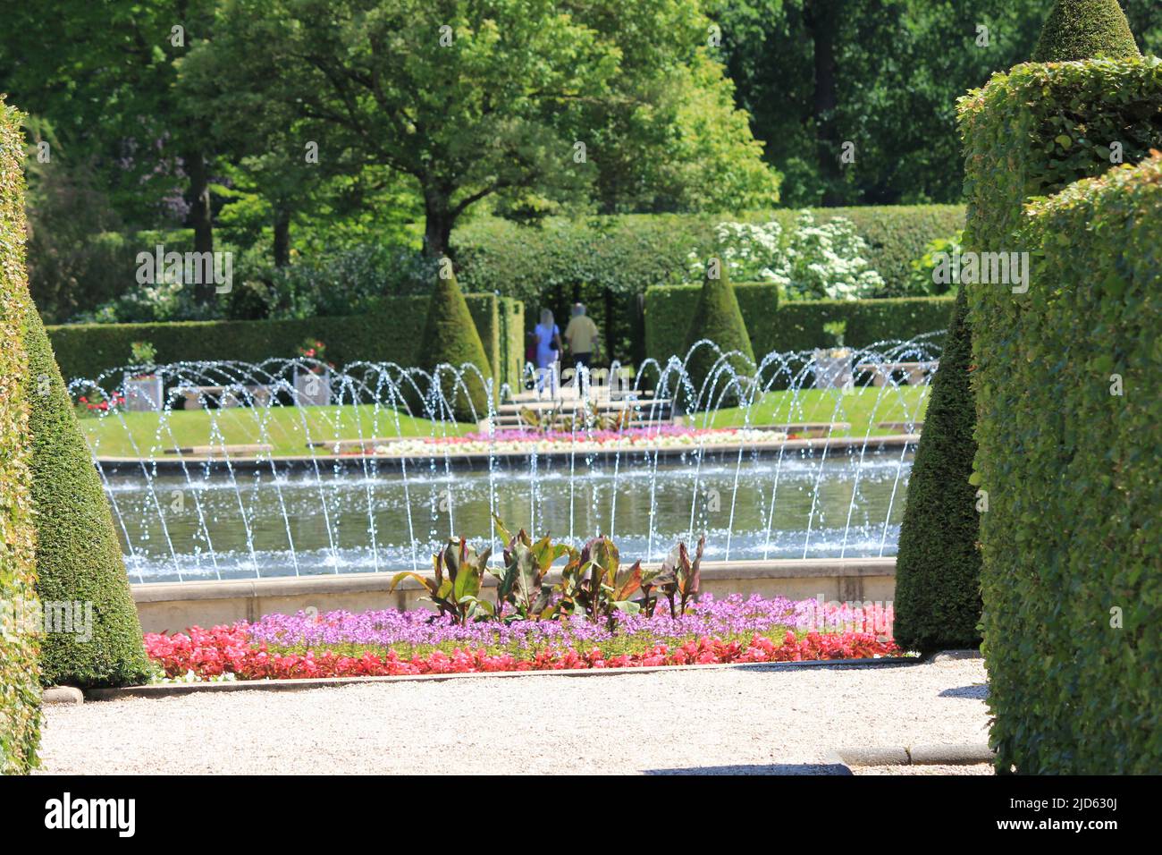 Arcen castle garden hires stock photography and images Alamy