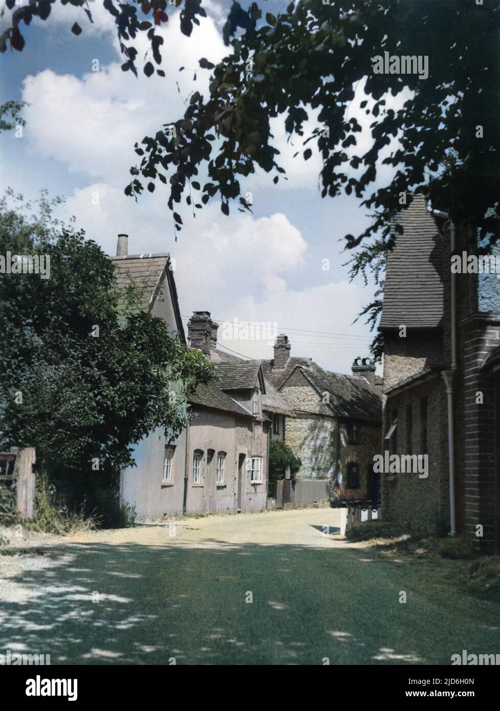 A pretty corner Britwell Salome, a charming village in Oxfordshire, England. Colourised version of : 10188073       Date: 1950s Stock Photo