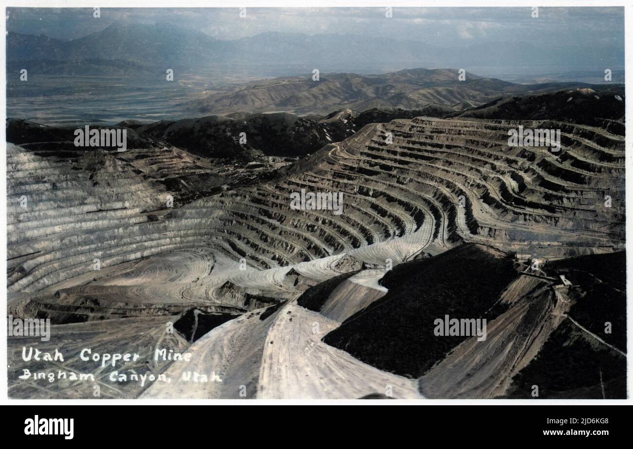 Bingham Canyon Copper Mine (Kennecott Copper Mine), Utah, USA Colourised version of: 10554543       Date: circa 1910s Stock Photo