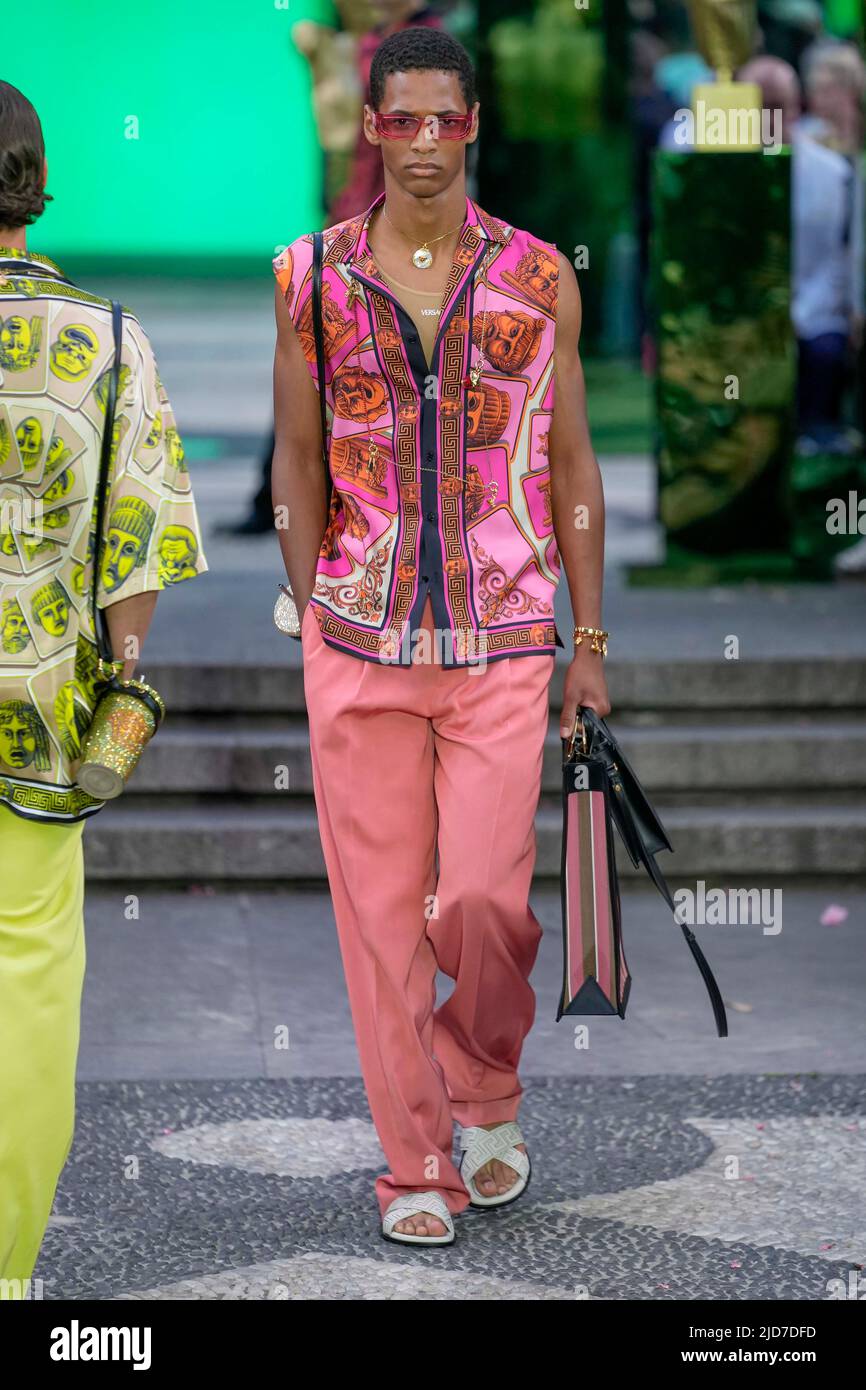 Versace Spring/Summer 2023 - Milan Fashion Week Men's