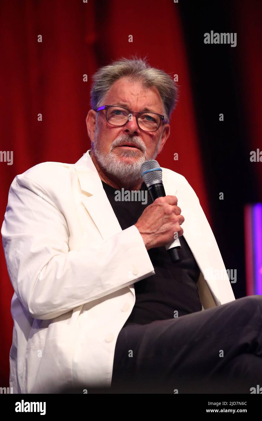 Commander william riker hi-res stock photography and images - Alamy