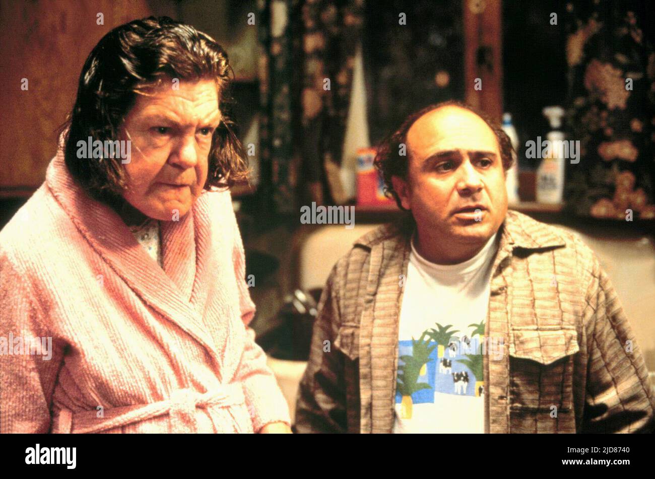 RAMSEY,DEVITO, THROW MOMMA FROM THE TRAIN, 1987 Stock Photo Alamy