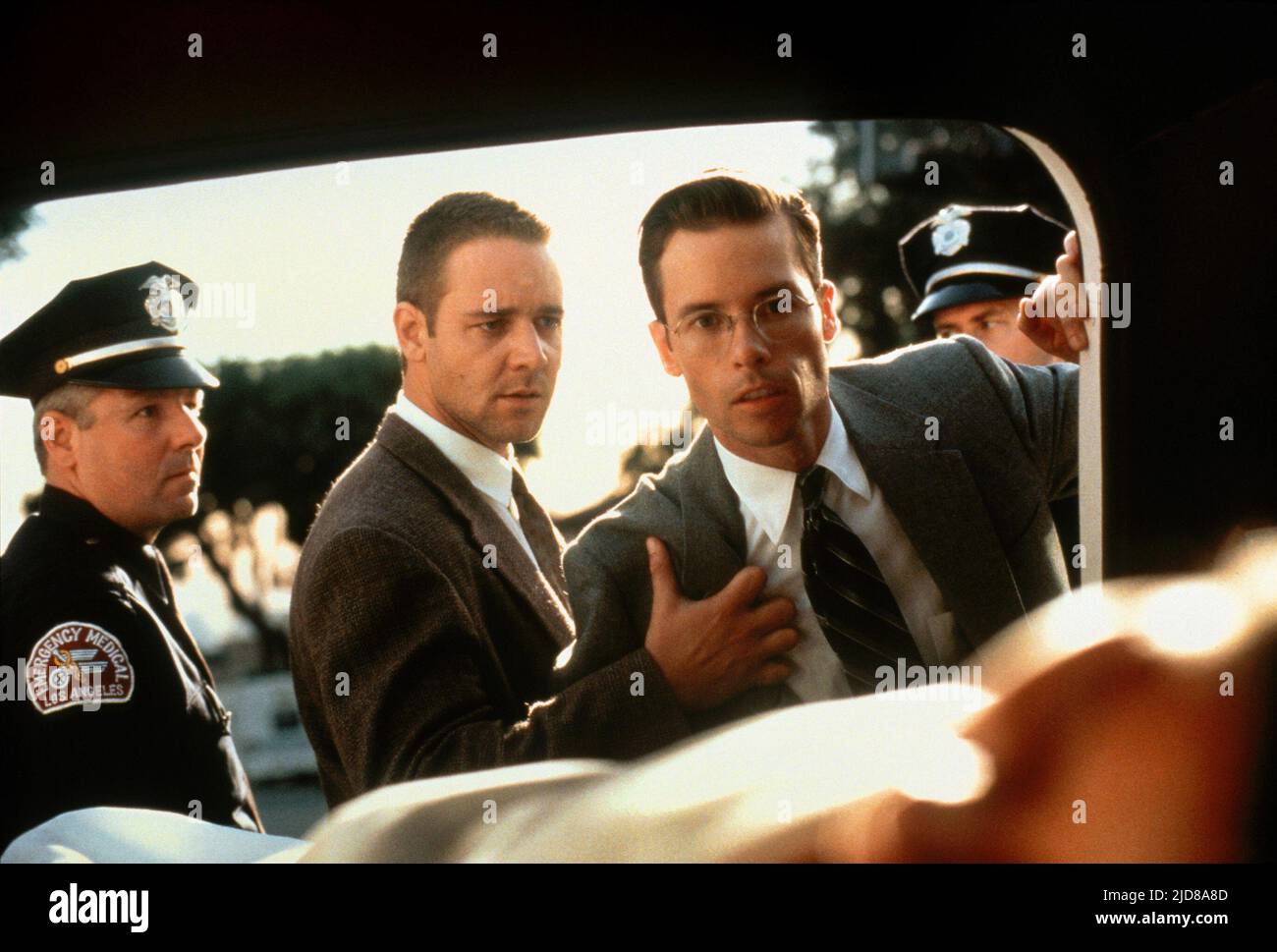 CROWE,PEARCE, L.A. CONFIDENTIAL, 1997 Stock Photo