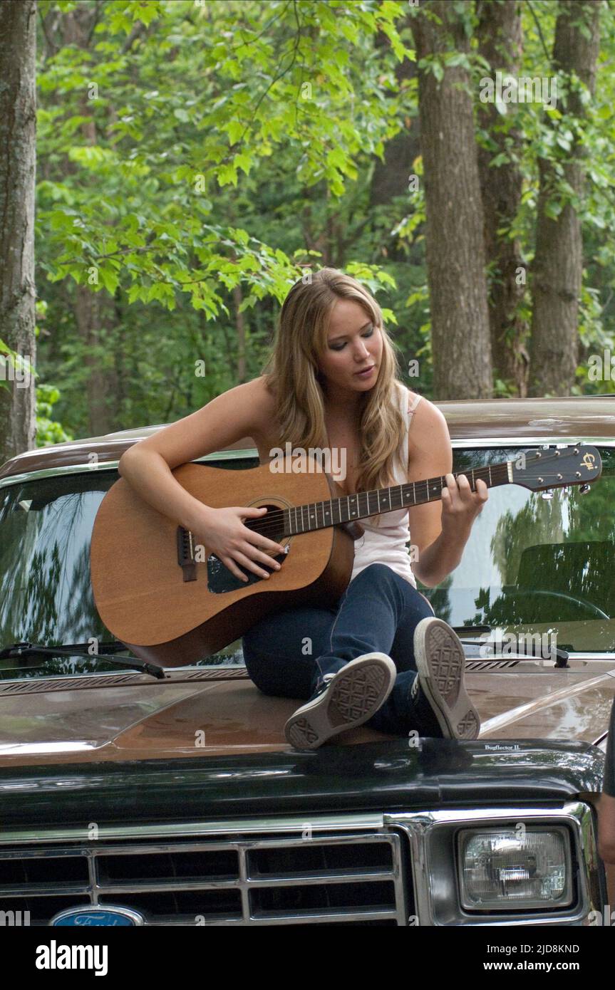 La casa al final de la calle hi-res stock photography and images - Alamy, image size:863x1390