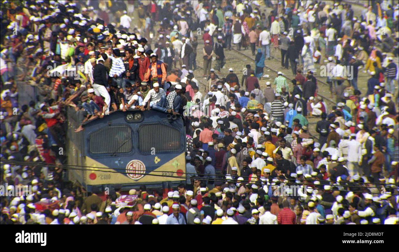 TRAIN,DHAKA,BANGLADESH, POPULATION BOOM, 2013 Stock Photo Alamy