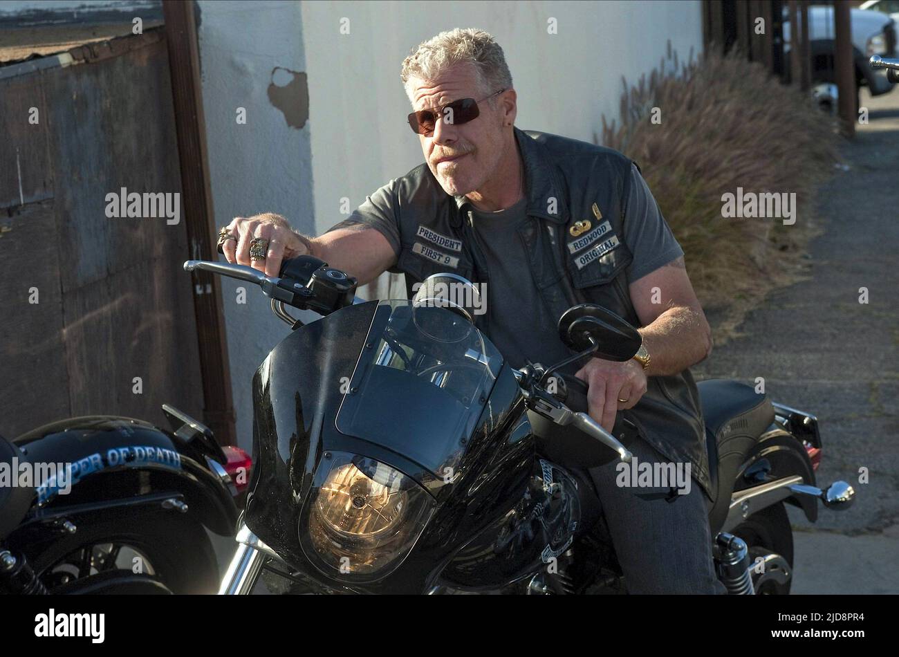 RON PERLMAN, SONS OF ANARCHY, 2008, ©FX NETWORK Stock Photo