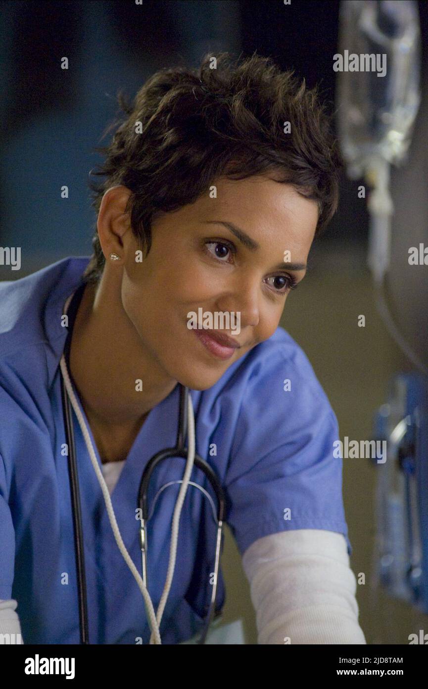 HALLE BERRY, NEW YEAR'S EVE, 2011, Stock Photo