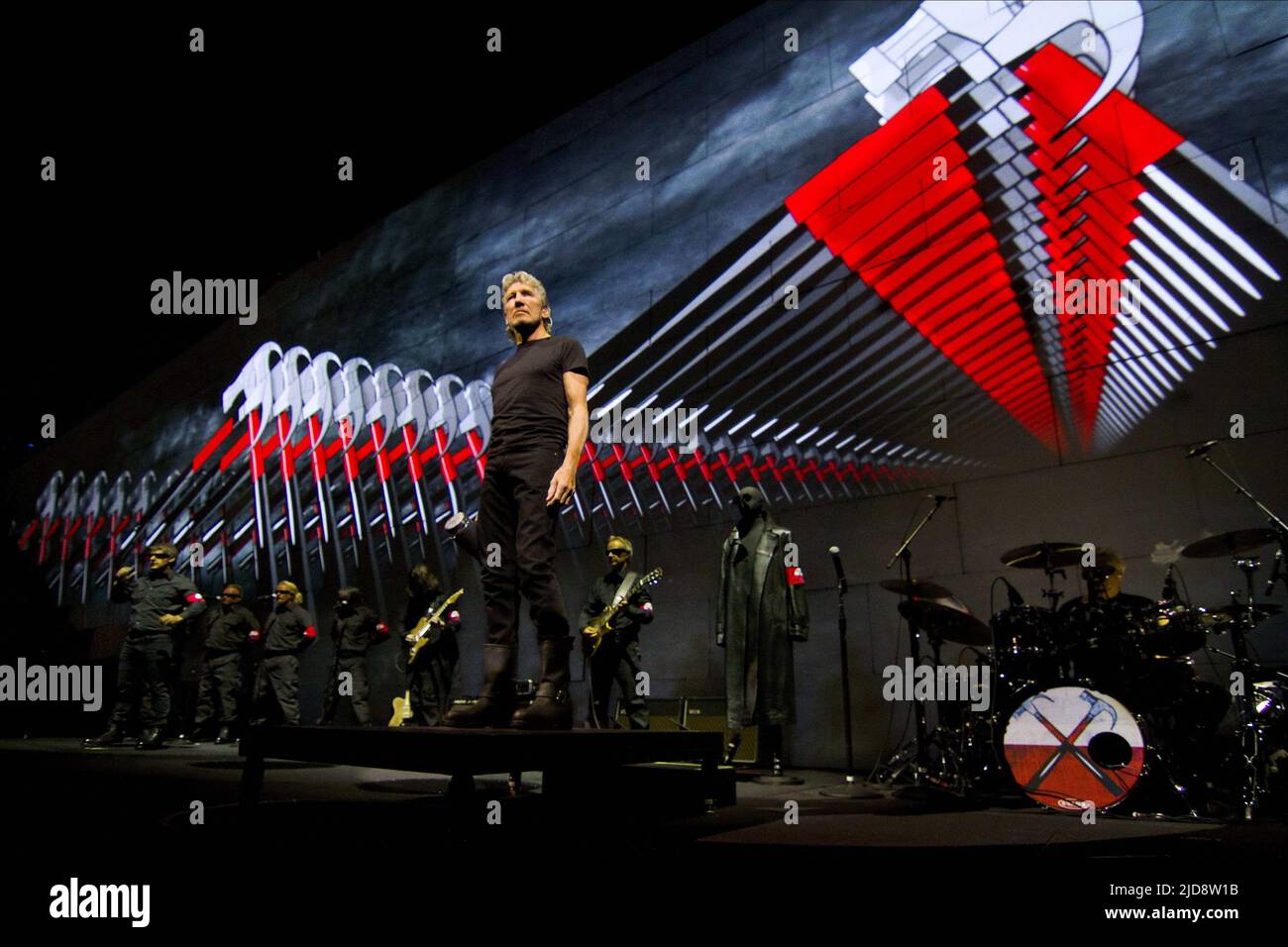 Roger waters the wall hi-res stock photography and images - Alamy