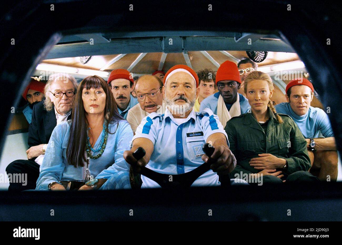 GAMBON,HUSTON,TAYLOR,CORT,MURRAY,JORGE,BLANCHETT,DAFOE, THE LIFE AQUATIC WITH STEVE ZISSOU, 2004, Stock Photo