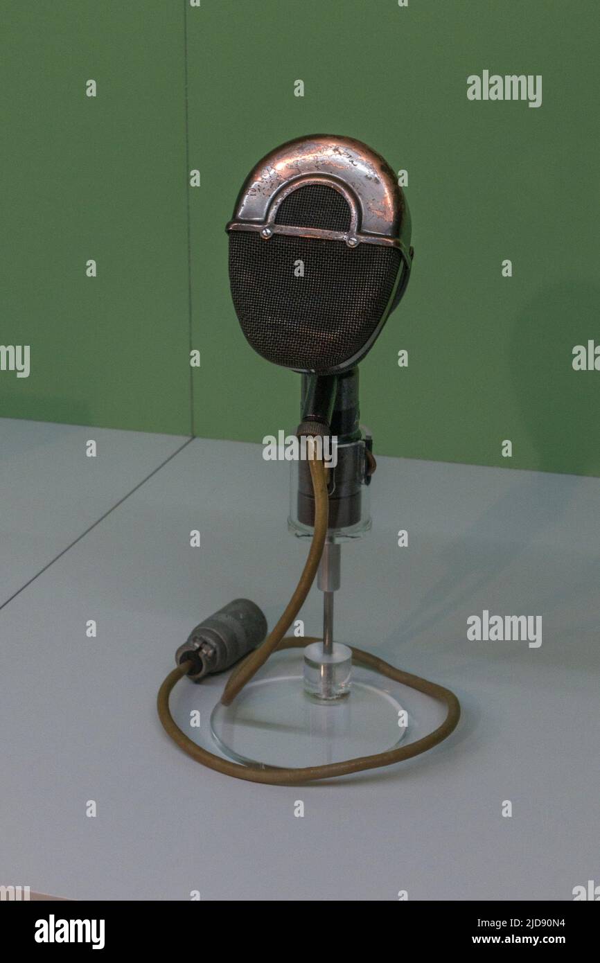 A BBC ribbon microphone (tpye PGS/1 (c19501959) on display in a media museum Stock Photo Alamy