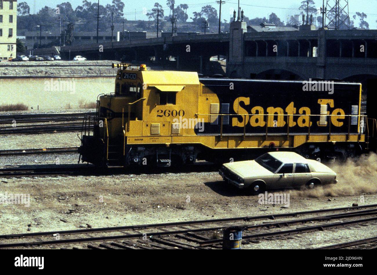 CAR RACES TRAIN, TO LIVE AND DIE IN L.A., 1985, ©UNITED ARTISTS Stock Photo