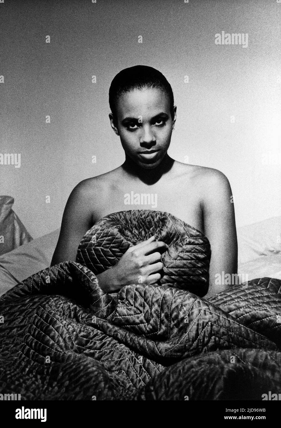 TRACY CAMILLA JOHNS, SHE'S GOTTA HAVE IT, 1986 Stock Photo - Alamy