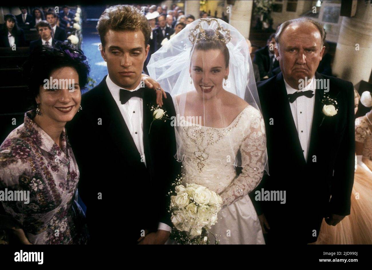 GRIFFITHS,LAPAINE,COLLETTE,HUNTER, MURIEL'S WEDDING, 1994, Stock Photo
