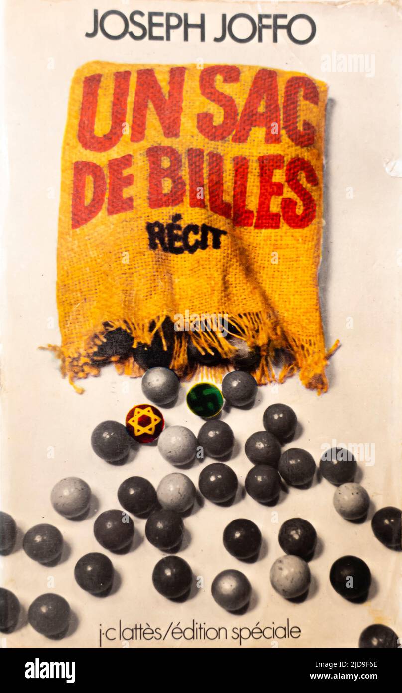 A Bag of Marbles - Un Sac de Billes - Novel by Joseph Joffo in French -  book cover Stock Photo - Alamy