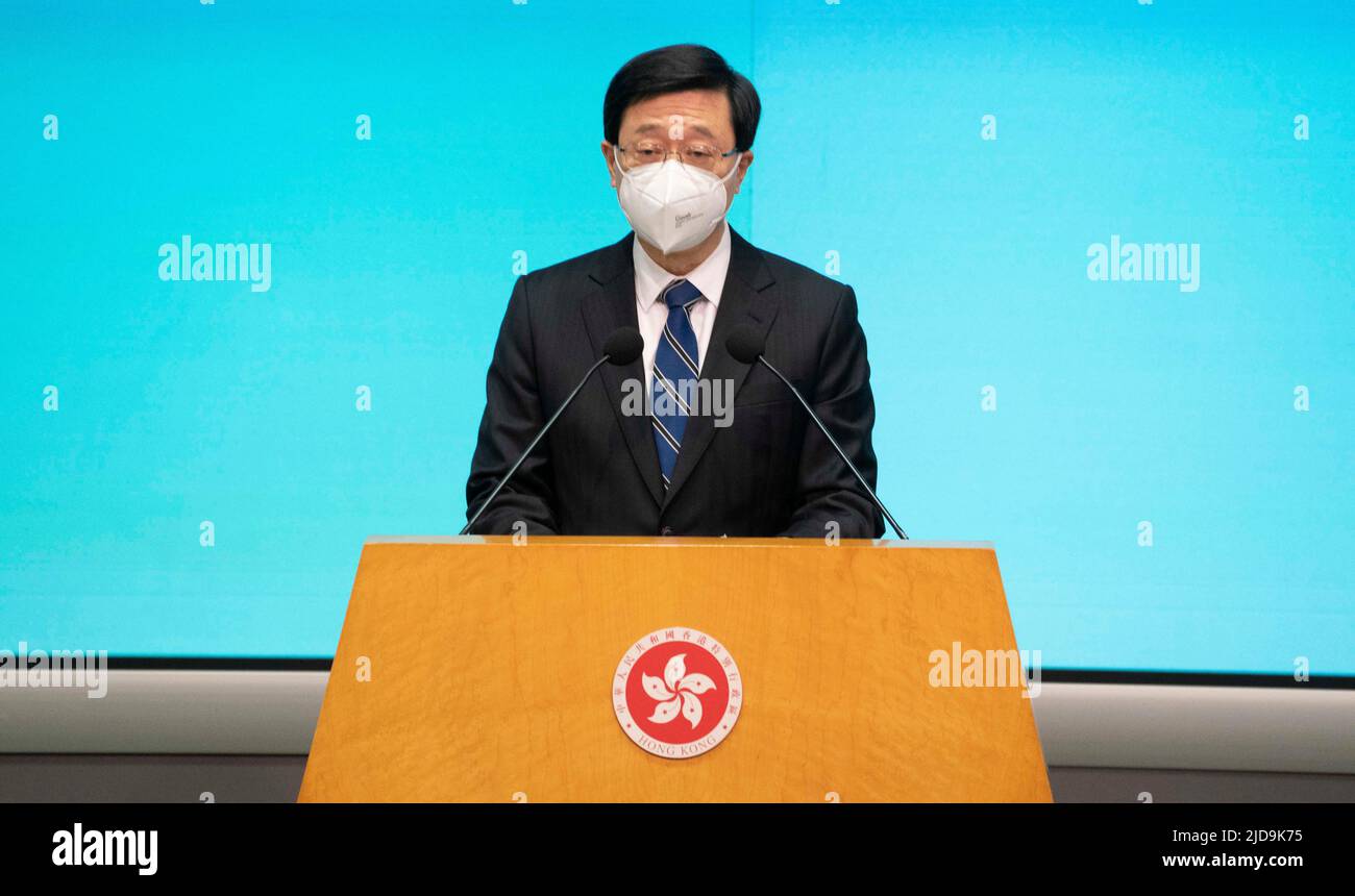 (220619) -- HONG KONG, June 19, 2022 (Xinhua) -- John Lee, the incoming chief executive of the Hong Kong Special Administrative Region (HKSAR), speaks during a press conference with principal officials of the sixth-term HKSAR government, in South China's Hong Kong, June 19, 2022. China's State Council on Saturday appointed principal officials of the sixth-term government of the HKSAR based on the nominations put forward by the incoming HKSAR chief executive John Lee. The officials will assume office on July 1, 2022. (Xinhua/Lui Siu Wai) Stock Photo