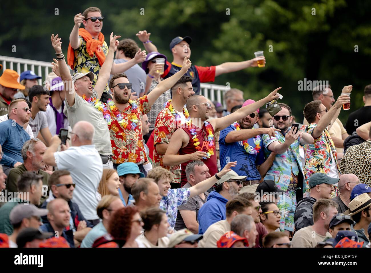 2022-06-19 16:32:53 AMSTELVEEN - A full stand during the Orange game against reigning world champion England in the context of the ICC Cricket World Cup Super League. The tournament offers a view of the World Cup, which will take place in India in 2023. ANP SANDER KONING netherlands out - belgium out Stock Photo