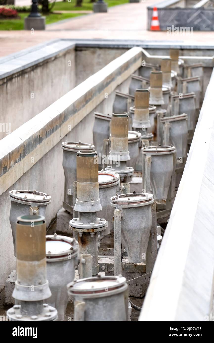 Fountain repair and maintenance. Drained hydraulic system, nozzles and