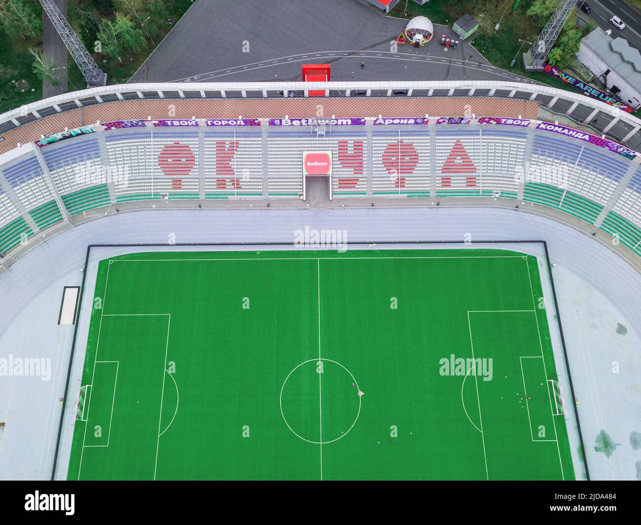 Ofisdagi keksa ayollar pornosi