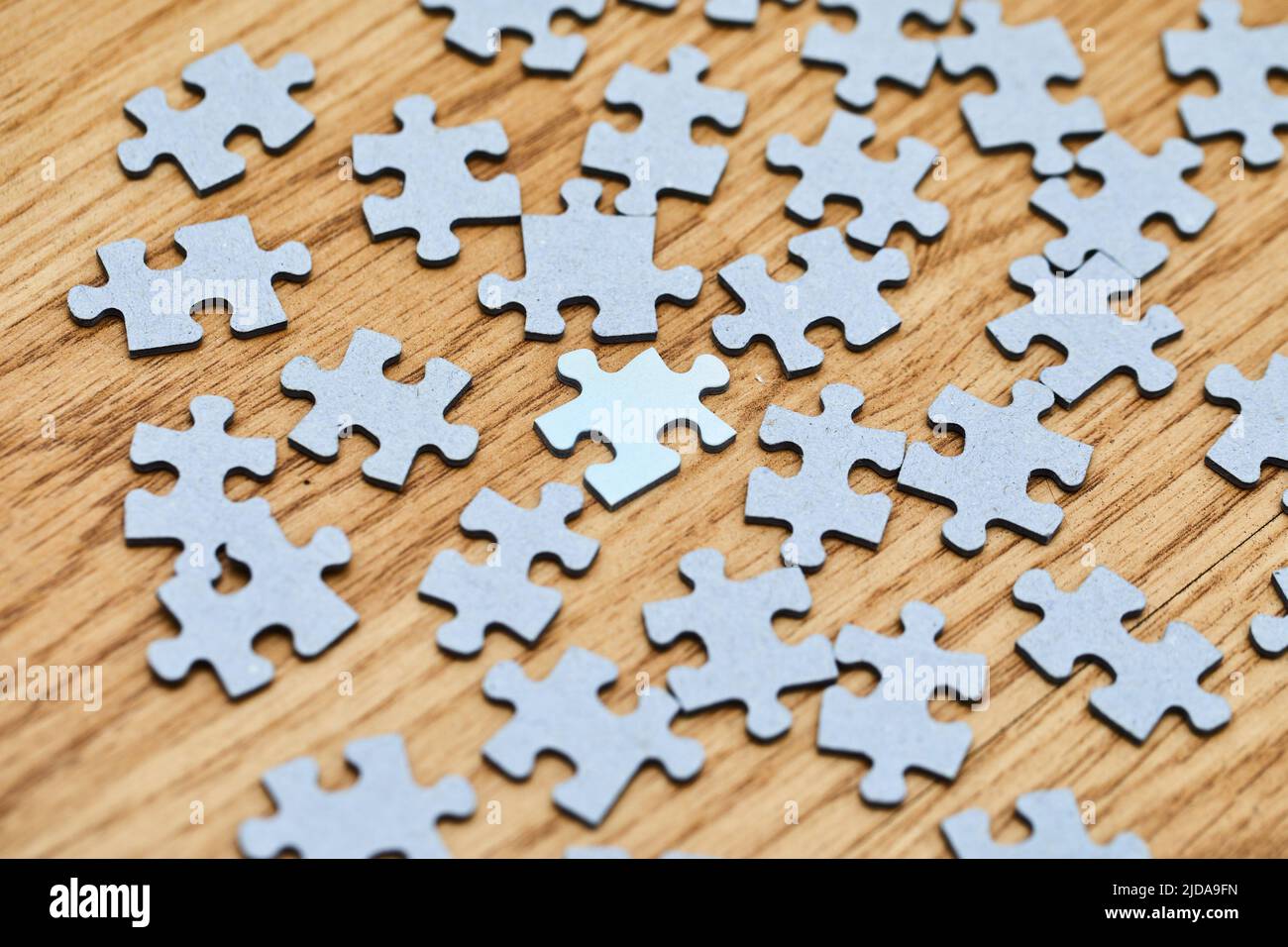 Jigsaw puzzle pieces messy hi-res stock photography and images - Alamy